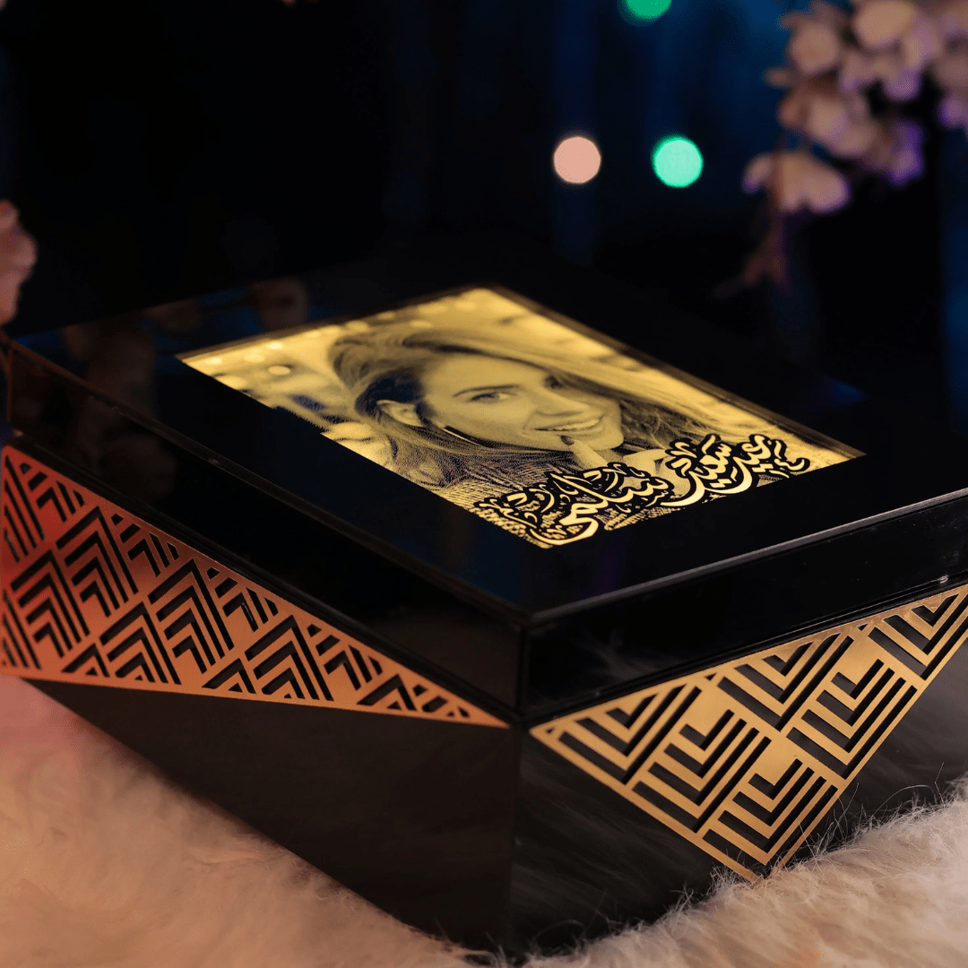 Illuminated Perfume Box - Raw3a Laser Art
